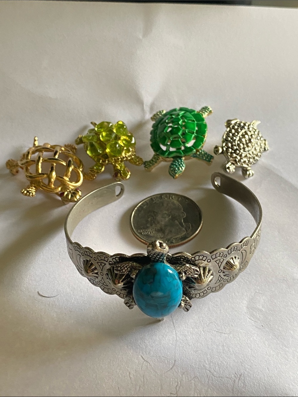 5 Piece Vintage jewelry bundle deal includes one bracelet and four brooches